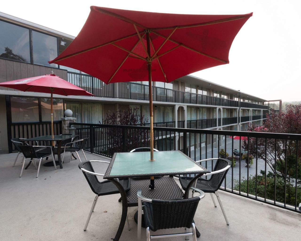 New Hope Inn & Suites Exterior photo